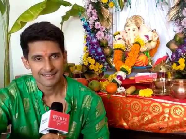 Ravi Dubey Photos