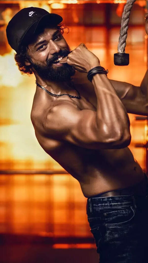 Nandu Pictures