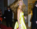 90s supermodel Elle Macpherson ups the trend in the most fashionable way