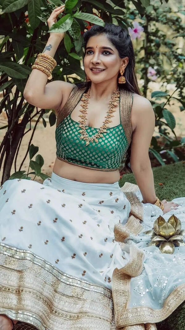 Sakshi Aggarwal Pictures