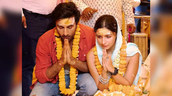 Protests to stop Ranbir Kapoor from entering Mahakaleshwar temple