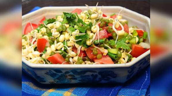 Mung bean sprouts salad