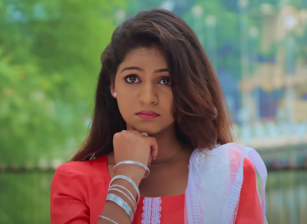 Anikriti Chowhan Images