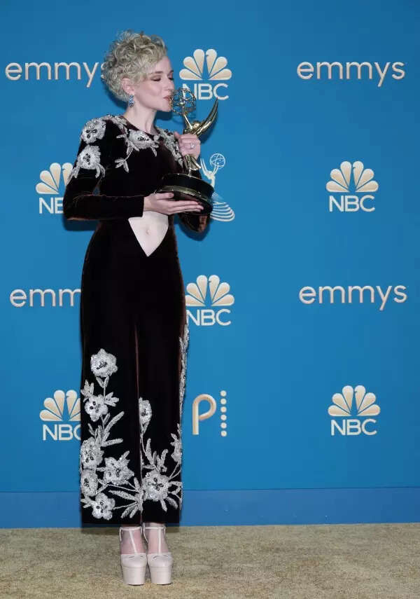 Julia Garner Stills