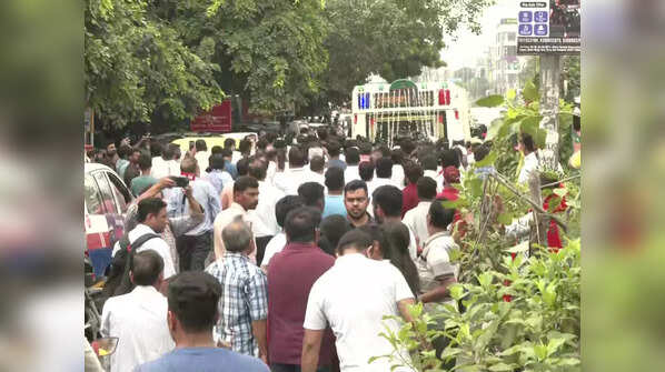 Fans gather to pay last tributes
