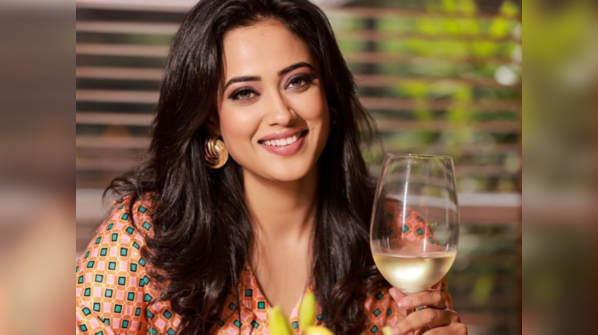 Shweta Tiwari opens up about guiding her daughter Palak Tiwari about showbiz
