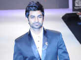IIJW '11: Manish walks for Monica Kapur 