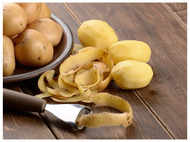 7 reasons you should never throw away potato peels