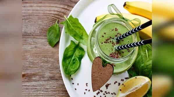 Flaxseeds green smoothie