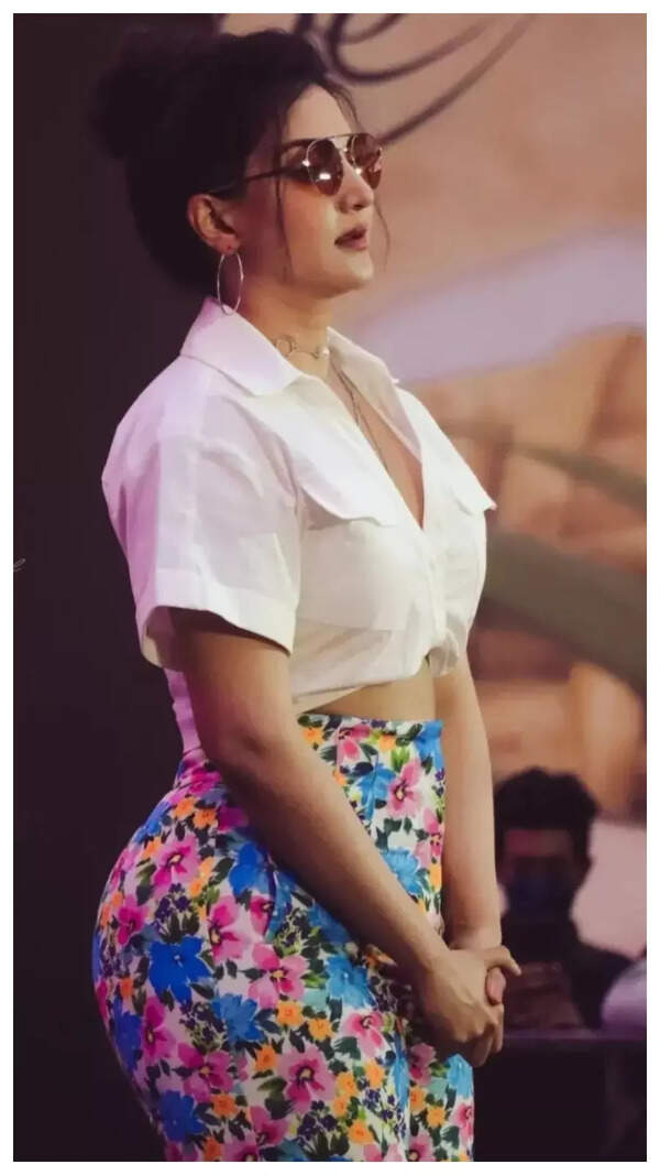 Honey Rose Pictures