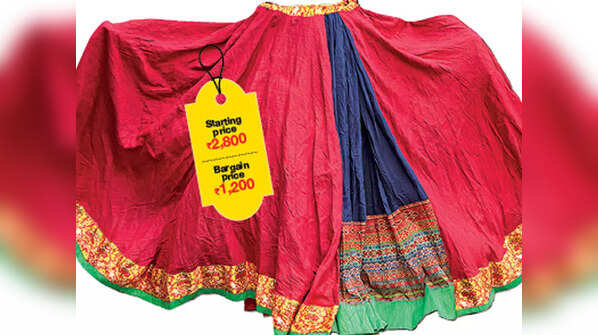 Glam up for garba night in two-colour layered skirt, just like Deepika Padukone