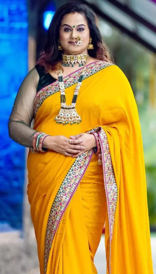 Surekha Kudachi Photos