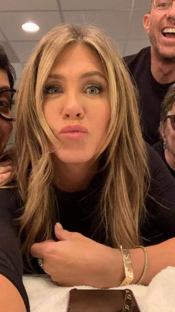 Jennifer Aniston Photos