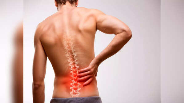 Link between back pain and cancer