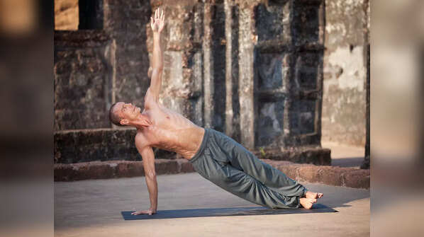 Vasisthasana (Side Plank)