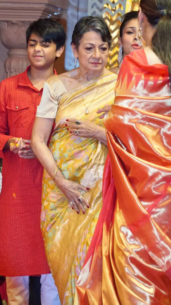 Tanuja Images