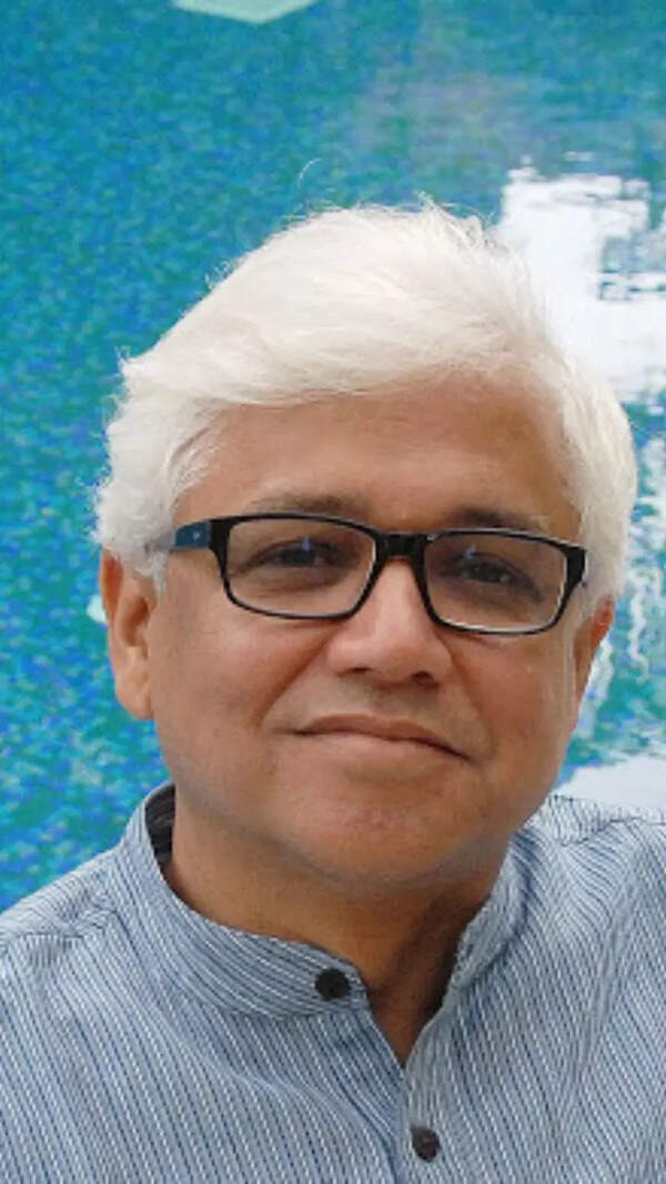 Amitav Ghosh Photos