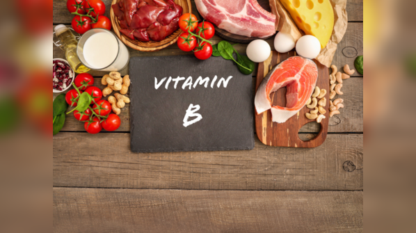 How does vitamin B12 deficiency affect the body?