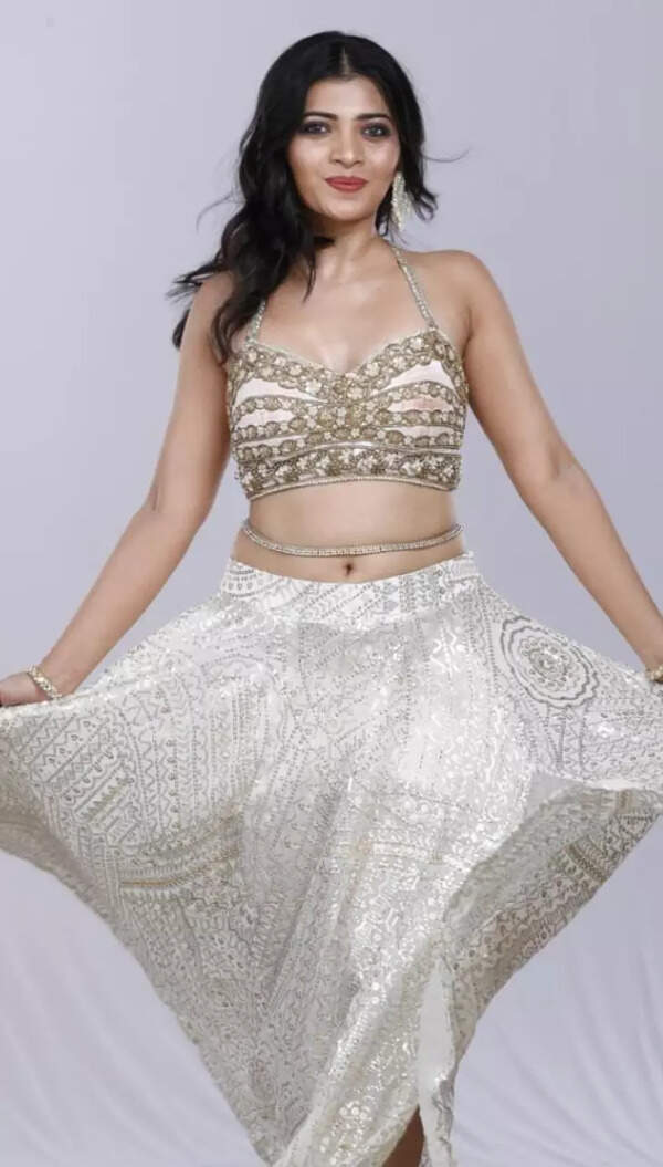 Ruchira Jadhav Images