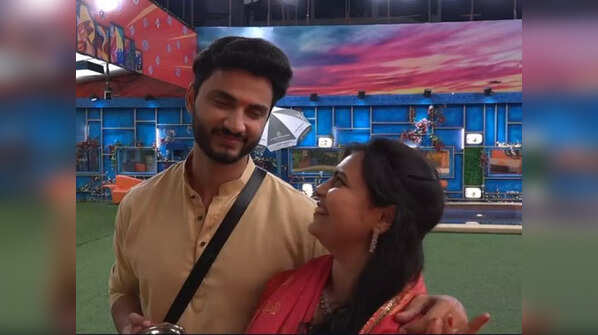 Marina and Rohit thank Bigg Boss