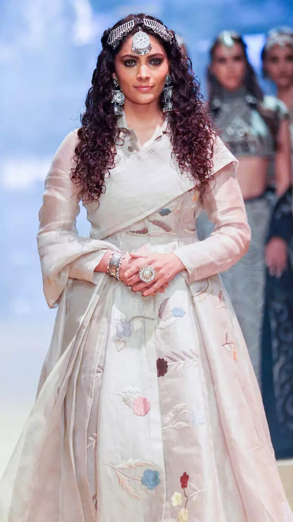 Saiyami Kher Images