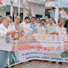 Ranchi: Congressmen celebrate Kharge's victory