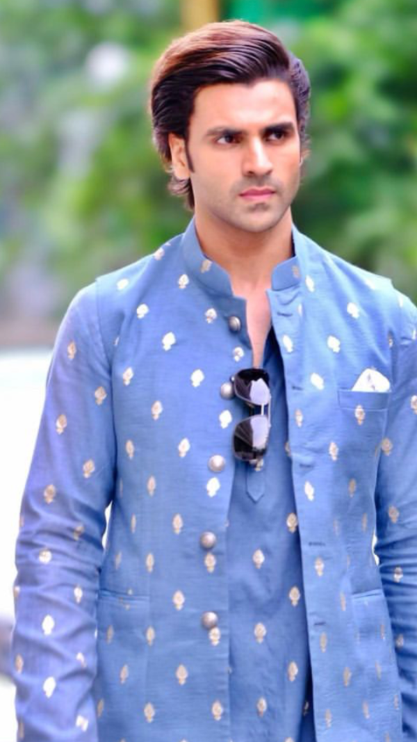 Vivek Dahiya