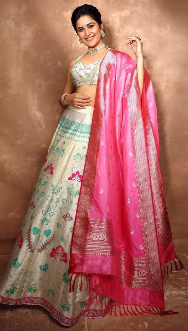 Vaidehi Parshurami Pictures