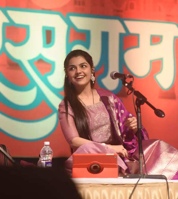 Arya Ambekar Images