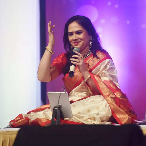 Bela Shende Stills