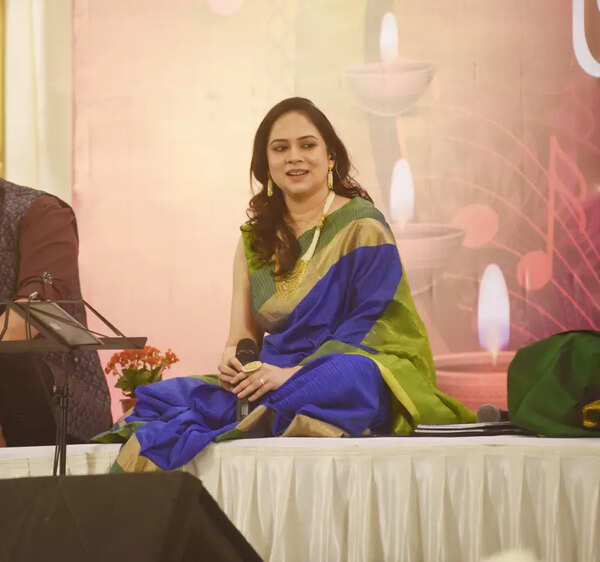Bela Shende Photos