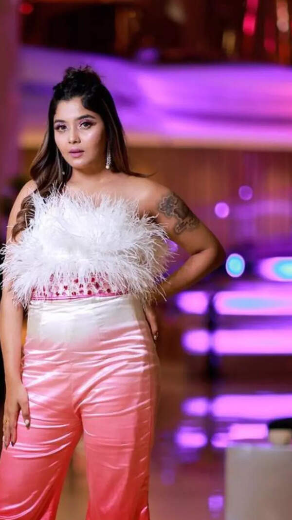Aishwarya Shindogi Stills