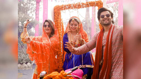 One with her bhai bhabhi jaan