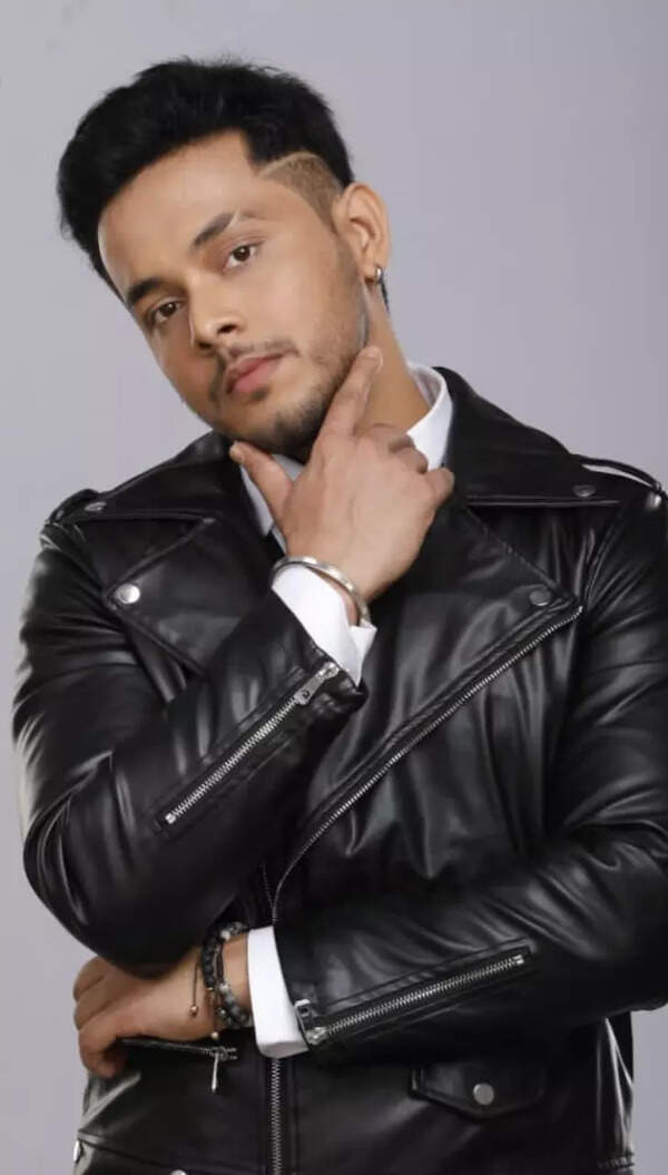 Akshay Kelkar Pictures