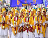 40 images from Guru Nanak Jayanti celebrations across India