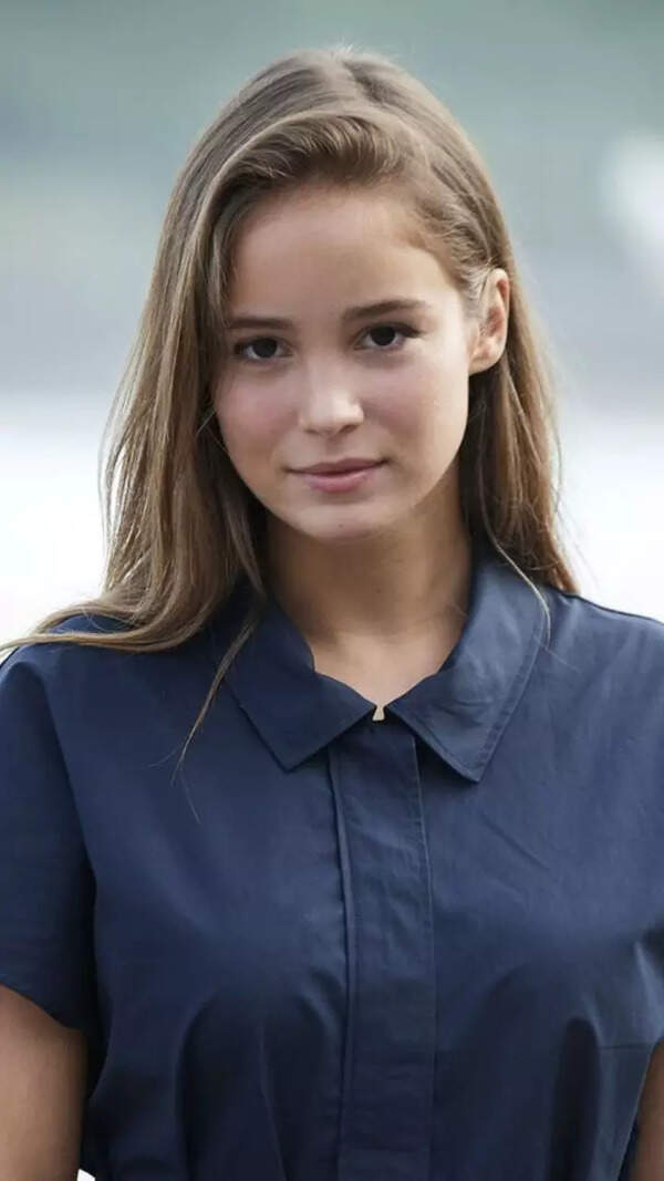 Alba Baptista Photos