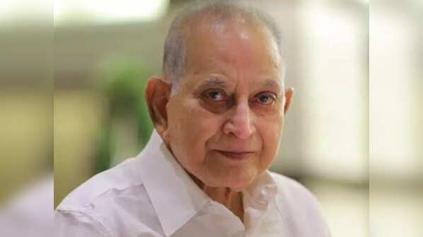 Telugu actor Krishna passes away: Tamil films that were remade by the veteran actor