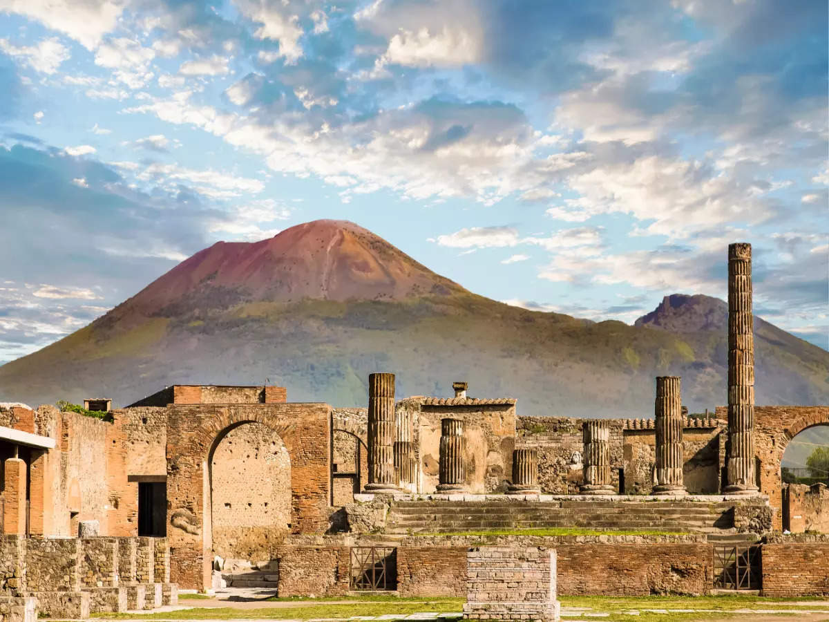 pompeii volcano
