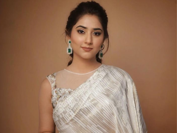 Disha Parmar Images