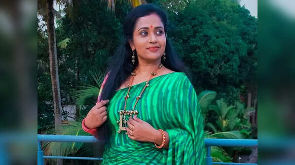 Pawning all her jewellery soon after the wedding to repay her husband's debt