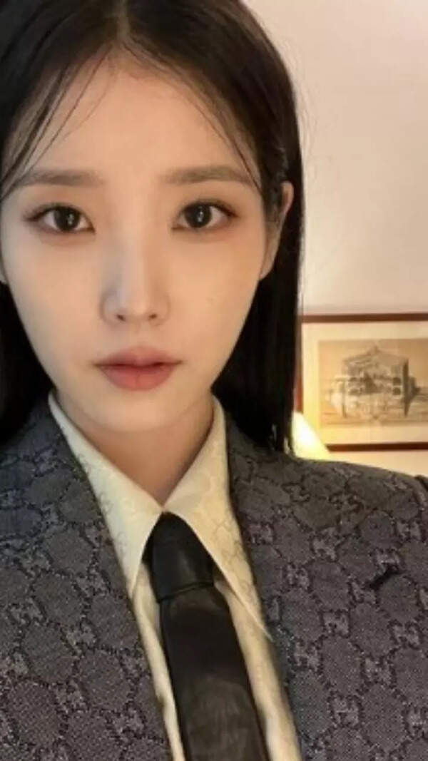 IU