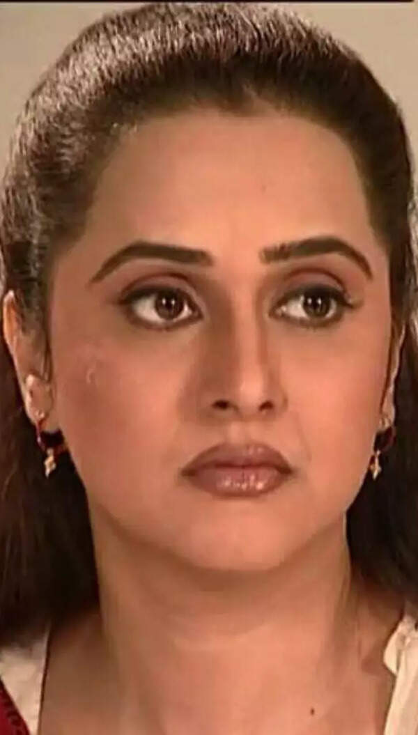 Avantika Wallpapers