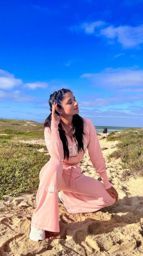 Kanika Mann Pictures