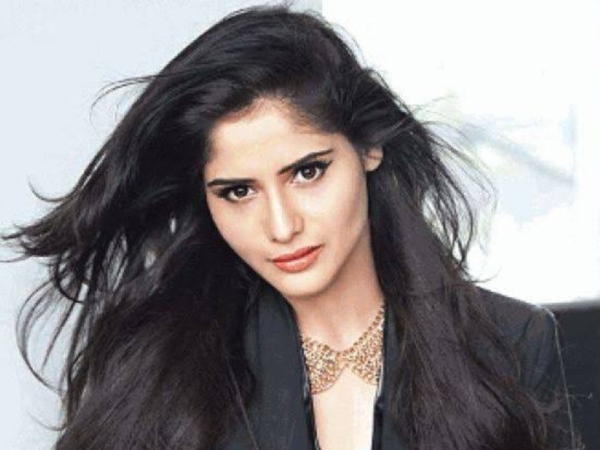 Arti Singh Images