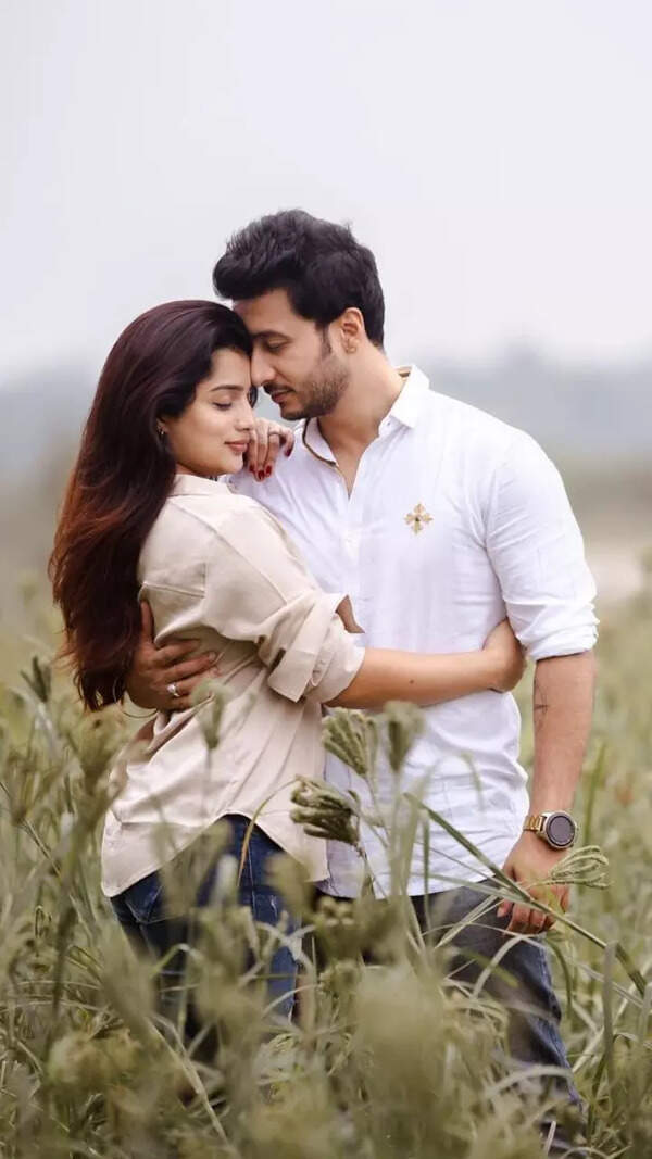 Siri Raju Wallpapers