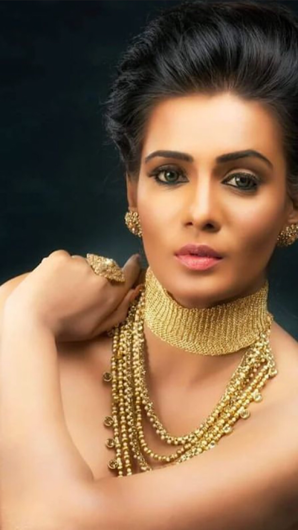 Meera Mitun Pictures