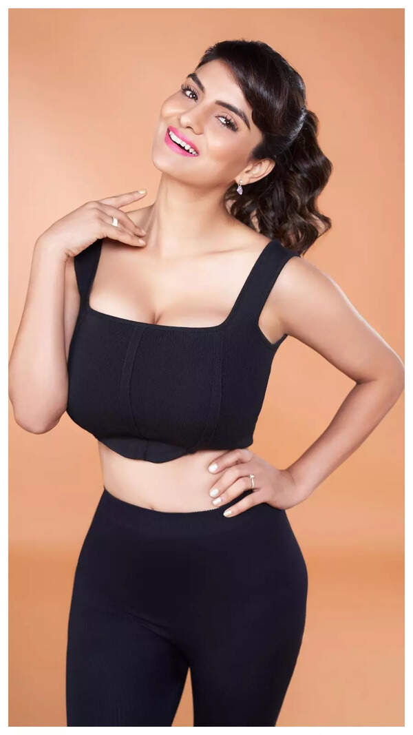Anveshi Jain Images