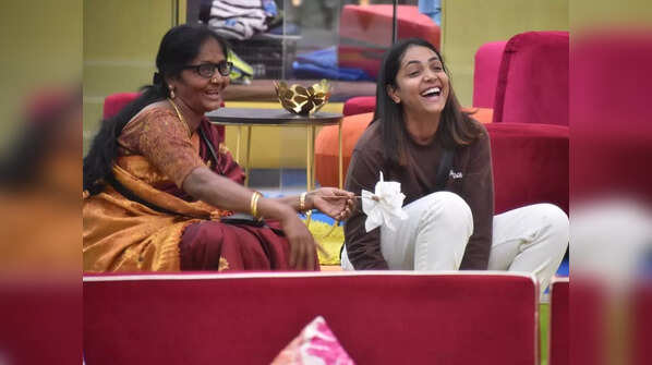 That concern about the daughter's injury to Anupama's mom