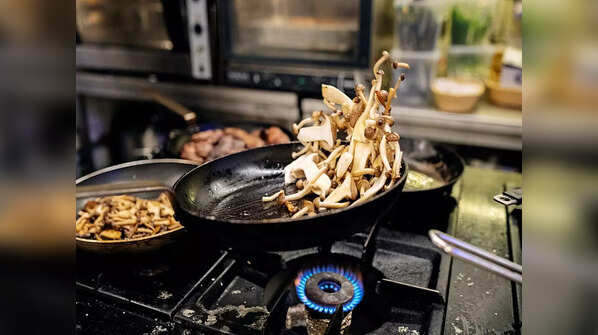 How to make warm mushroom salad