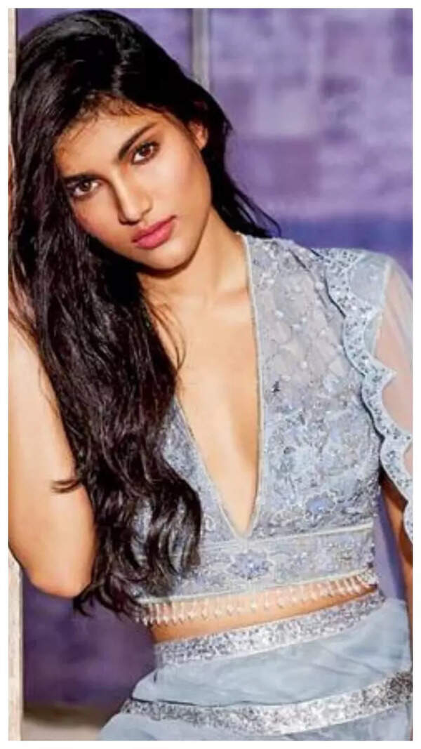 Alizeh Agnihotri Pictures